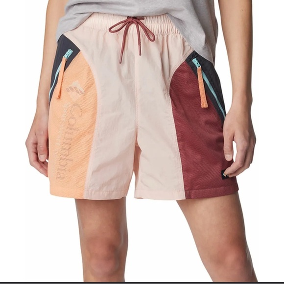 NWT Columbia Women's Riptide Retro Shorts Size XS. Inseam 5in - Picture 1 of 6